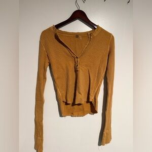 Free People Mustard Long-Sleeve Top - excellent condition!